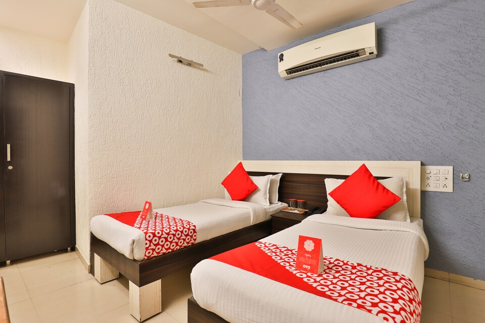 OYO 2265 Hotel Jasmine, Ashram Road Ahmedabad, Ahmedabad