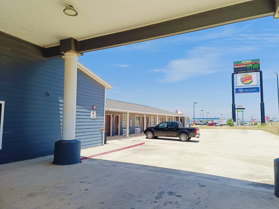 Hotel O Bien Venido Pearsall I-35, C78009, Pearsall TX