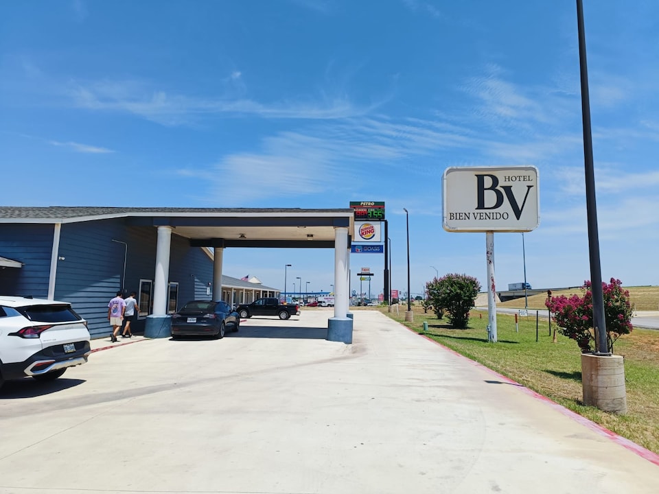 Hotel O Bien Venido Pearsall I-35, C78009, Pearsall TX
