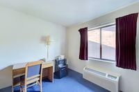 Capital O Amerihost Inn and Suites Fulton Hwy 54 MO