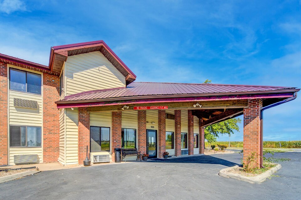Capital O Amerihost Inn and Suites Mexico Hwy 54 MO, Mexico City MO, Mexico City MO