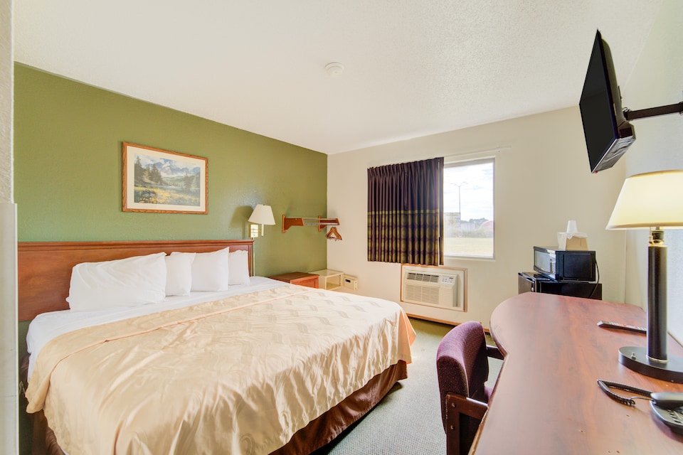 Capital O Amerihost Inn and Suites Kingdom City Hwy 54 MO, C65262, Kingdom City, MO