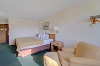 Capital O Amerihost Inn and Suites Kingdom City Hwy 54 MO