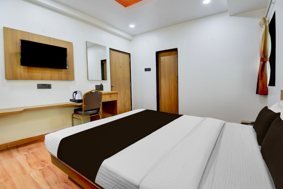 Townhouse Balewadi Stadium Pune Formerly Hotel Sarovar, Baner Pune, Pune