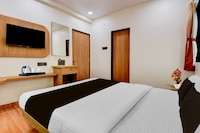 Super Townhouse Balewadi Stadium Pune Formerly Hotel Sarovar