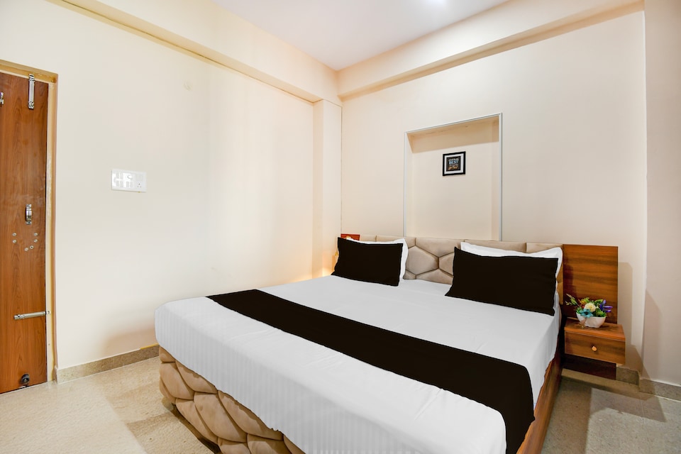 Super Townhouse Kumhrar Archeological Park Formerly Hotel Karuna Palace, Kankarbagh Patna, Patna