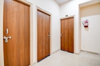 Super Townhouse Kumhrar Archeological Park Formerly Hotel Karuna Palace