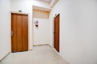 Super Townhouse Kumhrar Archeological Park Formerly Hotel Karuna Palace