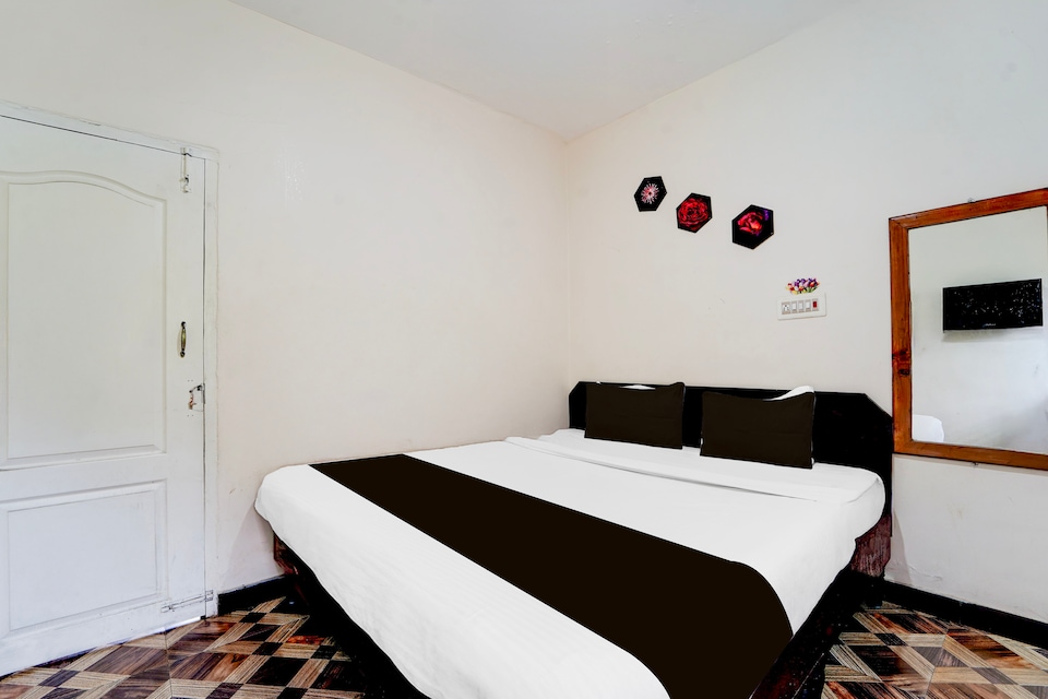 Hotel O RB Residency , Ooty Kotagiri Road, Ooty
