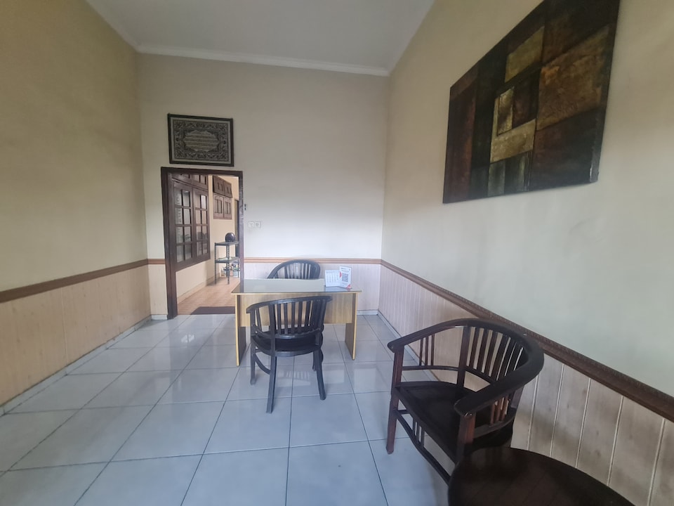 OYO 94628 Arjuna Guest House Syariah, Malang Malang, Malang