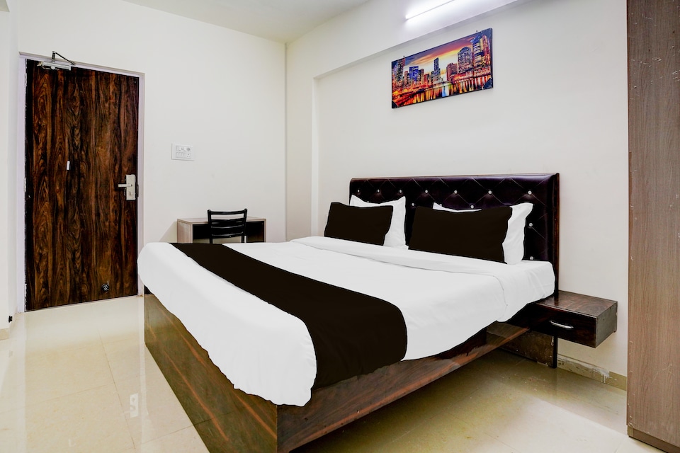 Townhouse Vangani Railway Station Formerly Hotel Chadha, Mumbai-Kalyan-Bhiwandi- Badalapur, Mumbai