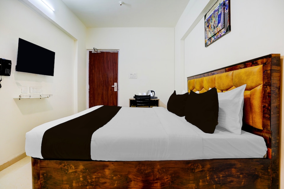 Super Townhouse Vangani Railway Station Formerly Hotel Chadha, Mumbai-Kalyan-Bhiwandi- Badalapur, Mumbai