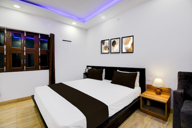 OYO 836073 Avani's Hotel