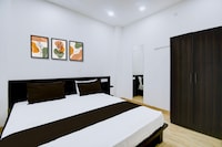 OYO 836073 Avani's Hotel