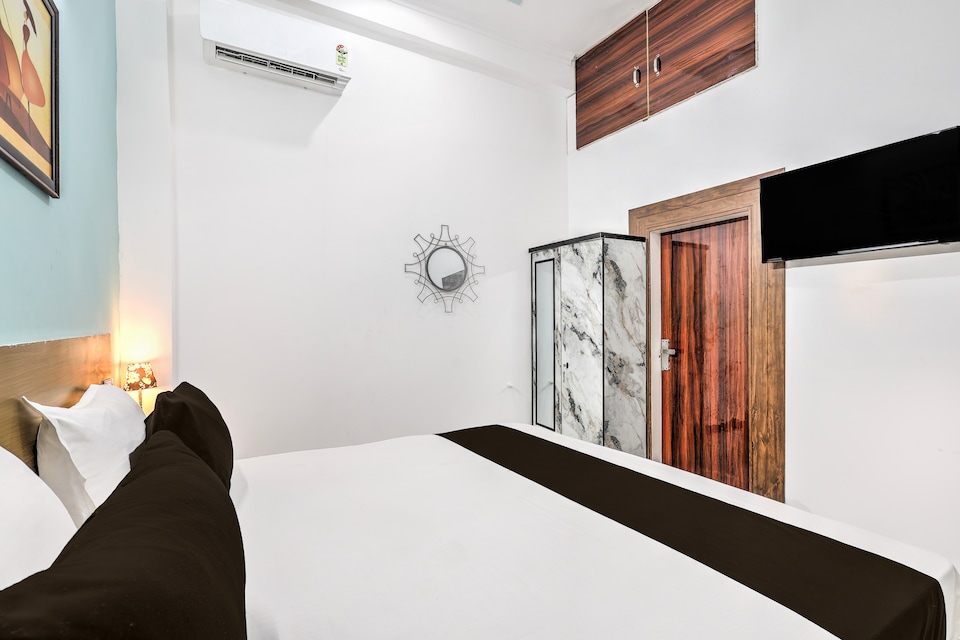 Hotel O Vrishti Residency , Greater Noida, Noida
