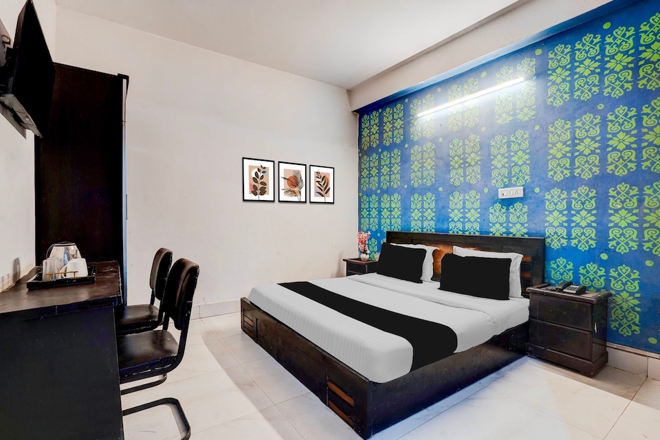 Super Hotel O Singh , Dwarka Delhi, Delhi