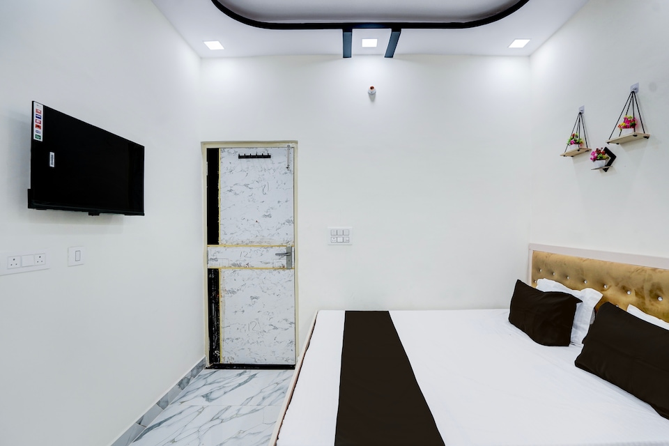 Hotel O Love Birds In, Vikas Nagar Lucknow, Lucknow