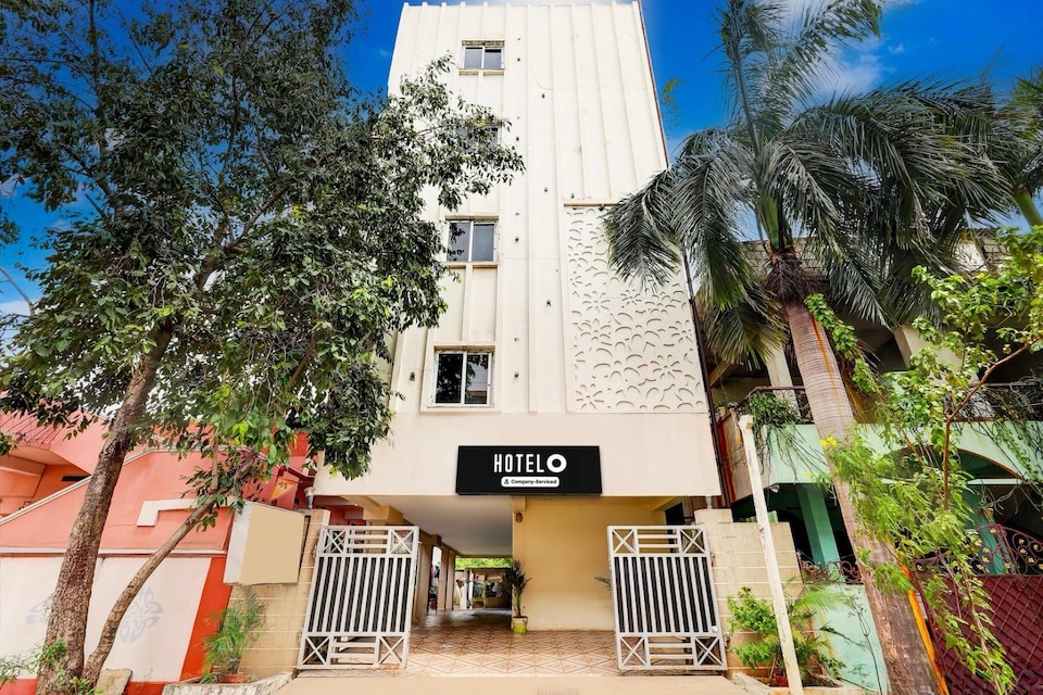 Super Hotel O Akshaya Bheemas Inn, Mahanadu Extension VIjayawada, Vijayawada
