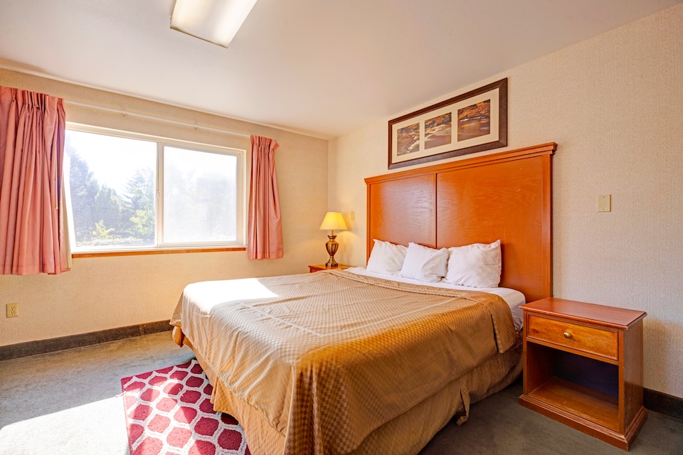 Capital O Stevenson Inn Riverside, Stevenson WA, Stevenson WA