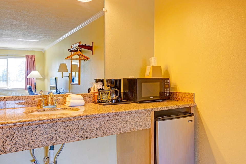 Capital O Stevenson Inn Riverside, Stevenson WA, Stevenson WA