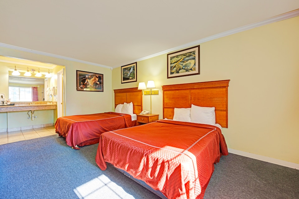 Capital O Stevenson Inn Riverside, Stevenson WA, Stevenson WA