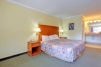 Capital O Stevenson Inn Riverside