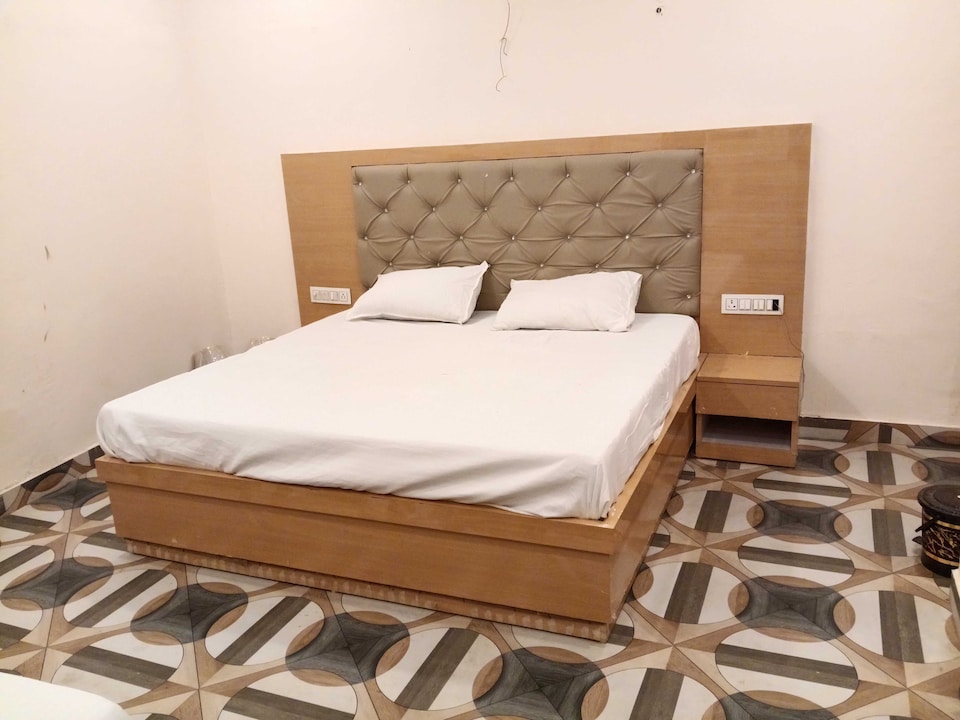 Hotel O Ayodhya Deluxe , Ayodhya, Ayodhya
