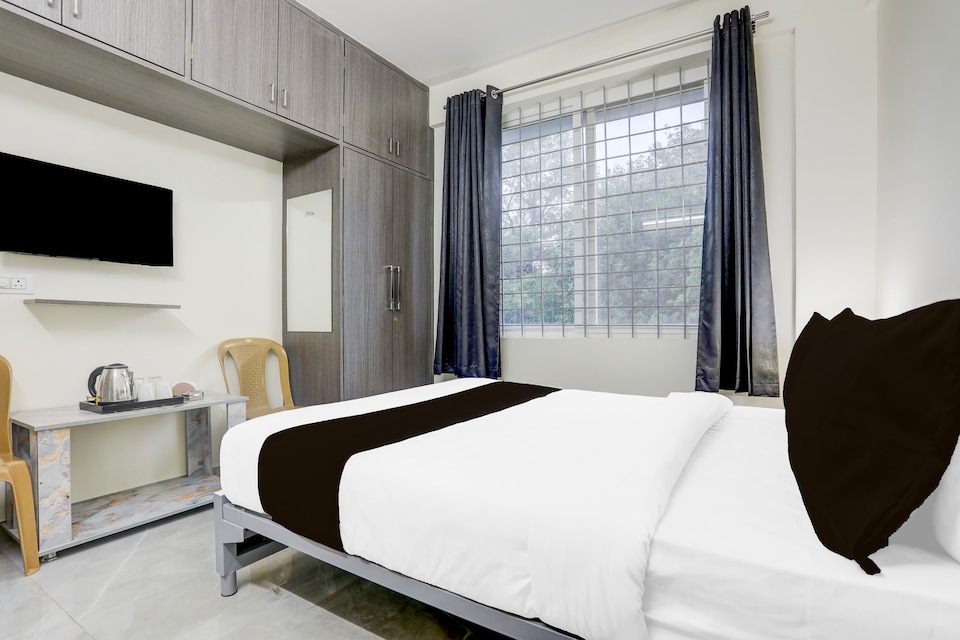 Hotel O Mayura Guest INN, Hebbal Bangalore, Bangalore