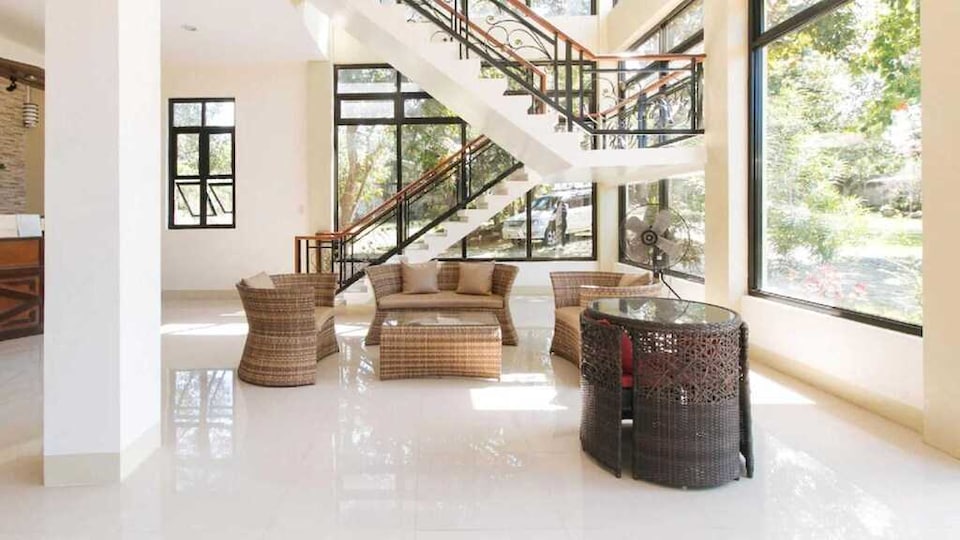 OYO 1152 Hotel Precious Garden Place, Tagaytay, Tagaytay