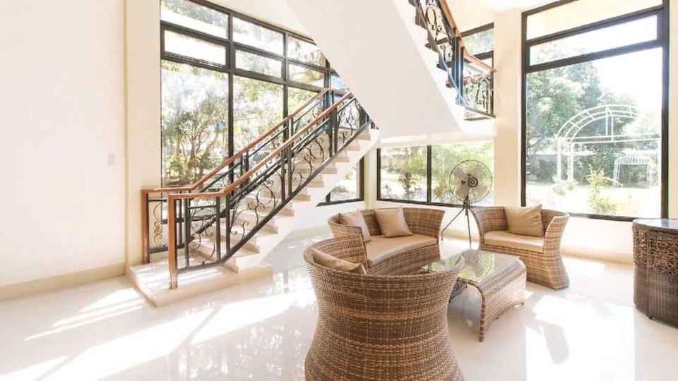 OYO 1152 Hotel Precious Garden Place, Tagaytay, Tagaytay