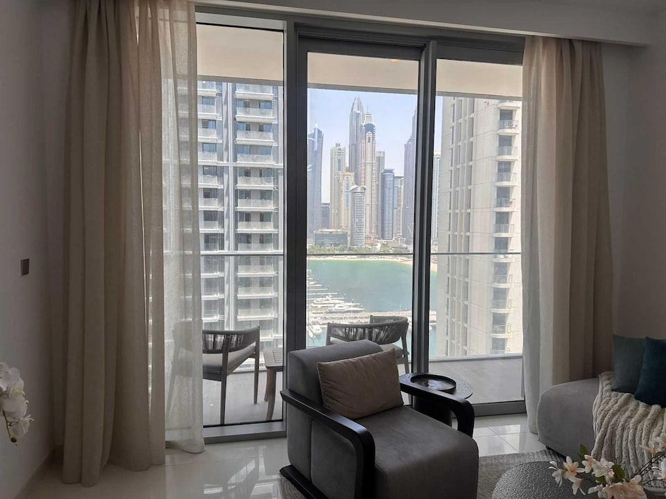 OYO HOME 1546 1 BHK Palm Beach View, Bur Dubai, Dubai