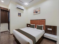 Collection O DTU Rohini Formerly Hotel Golden