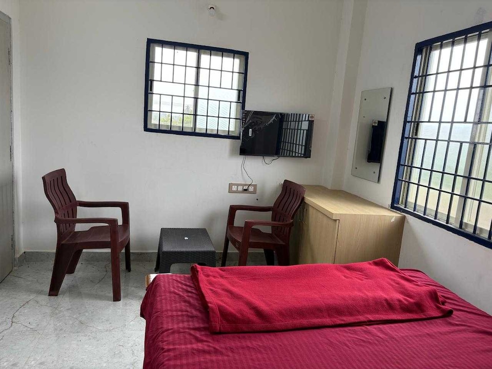 SPOT ON Sri Durgamba Restaurant and Lodging, Haveri, Haveri