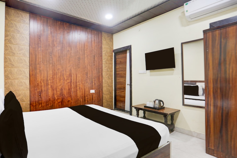 HOTEL O RAJDHANI, Barra Kanpur, Kanpur