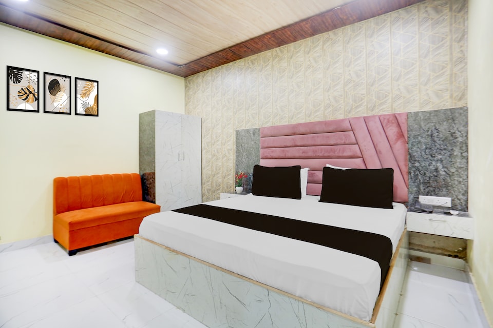 Hotel O A A Royal, Barra Kanpur, Kanpur