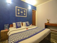 OYO Hotel Mike's Place