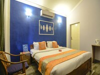 OYO Hotel Mike's Place