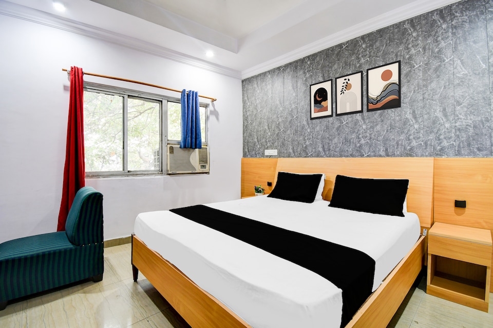 SPOT ON HOTEL MONARCH INN, Charbagh Lucknow, Lucknow