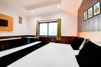 SPOT ON HOTEL MONARCH INN