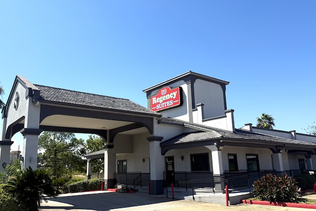 Hotel O Regency Suites Houston - IAH Beltway 8