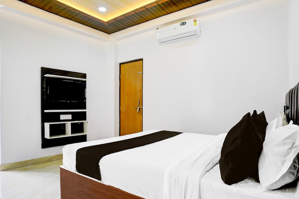 HOTEL O ROYAL INN, Airport Road Nagpur, Nagpur
