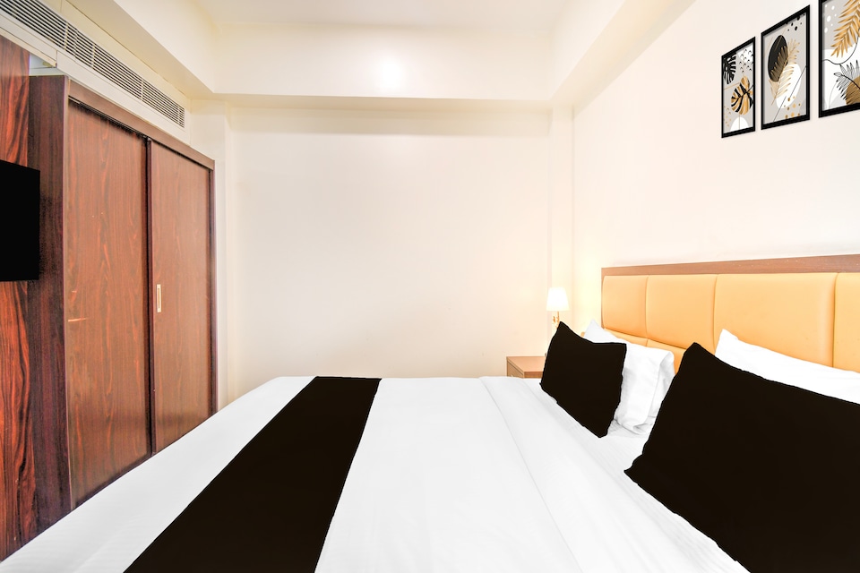 Hotel Naman Studio, Cantonment, Varanasi