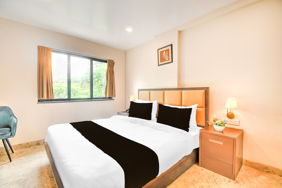 Super Townhouse OAK Hotel Naman Studio, Cantonment, Varanasi