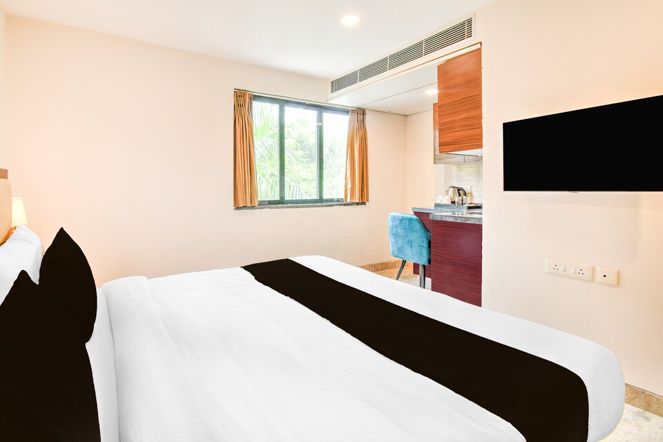 Super Townhouse OAK Hotel Naman Studio, Cantonment, Varanasi