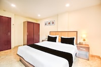 Townhouse OAK Hotel Naman Studio
