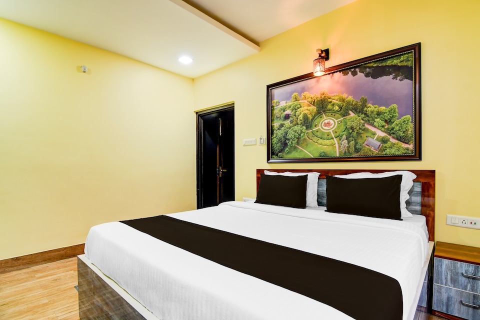 Hotel O Familto Residency & Restaurant, Rajarhat Kolkata, Kolkata