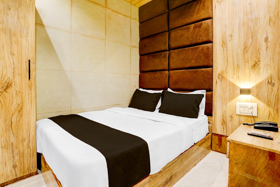 Hotel O Royal BKC , Mumbai Chembur-Kurla-Ghatkopar, Mumbai