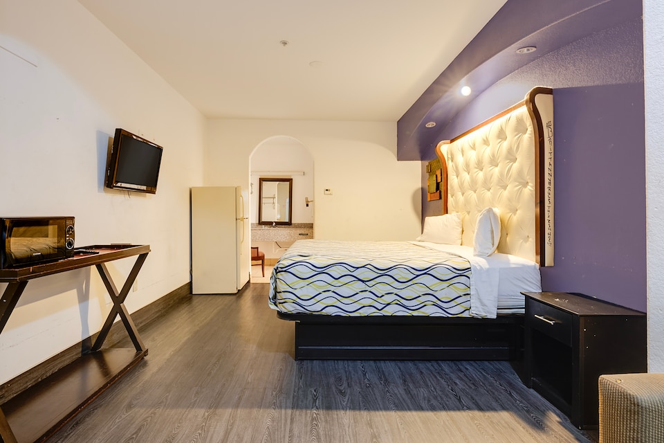 Capital O Deluxe Inn Channelview Houston I-10, Channelview TX, Channelview TX