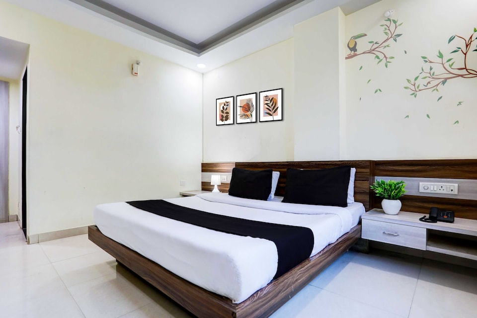 Townhouse Oak Hoshangabad Capital Mall, MP Nagar Bhopal, Bhopal
