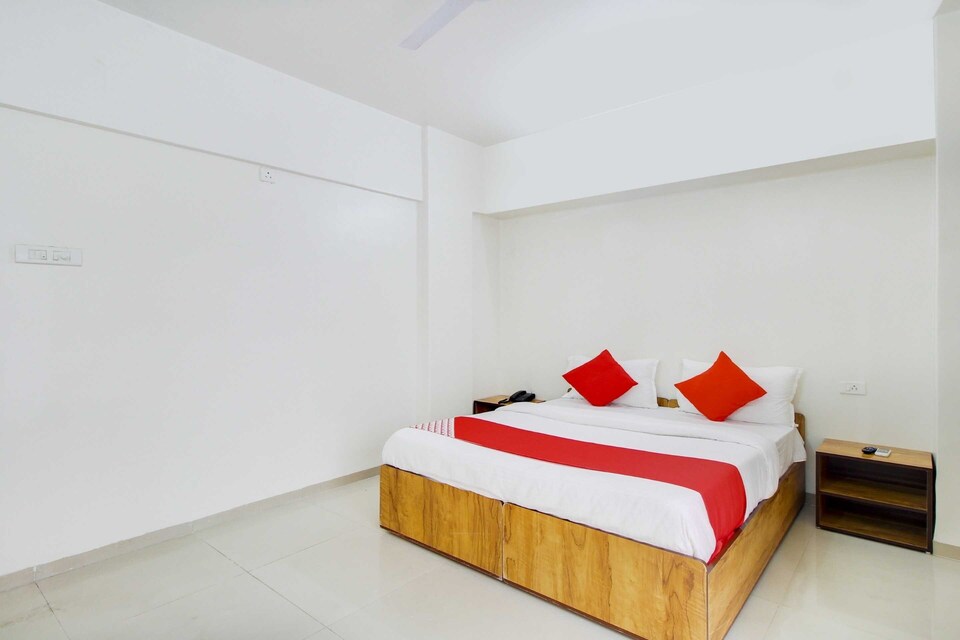 Power Break Hotel O Star Inn (6 Hrs Stay), Viman Nagar, Pune